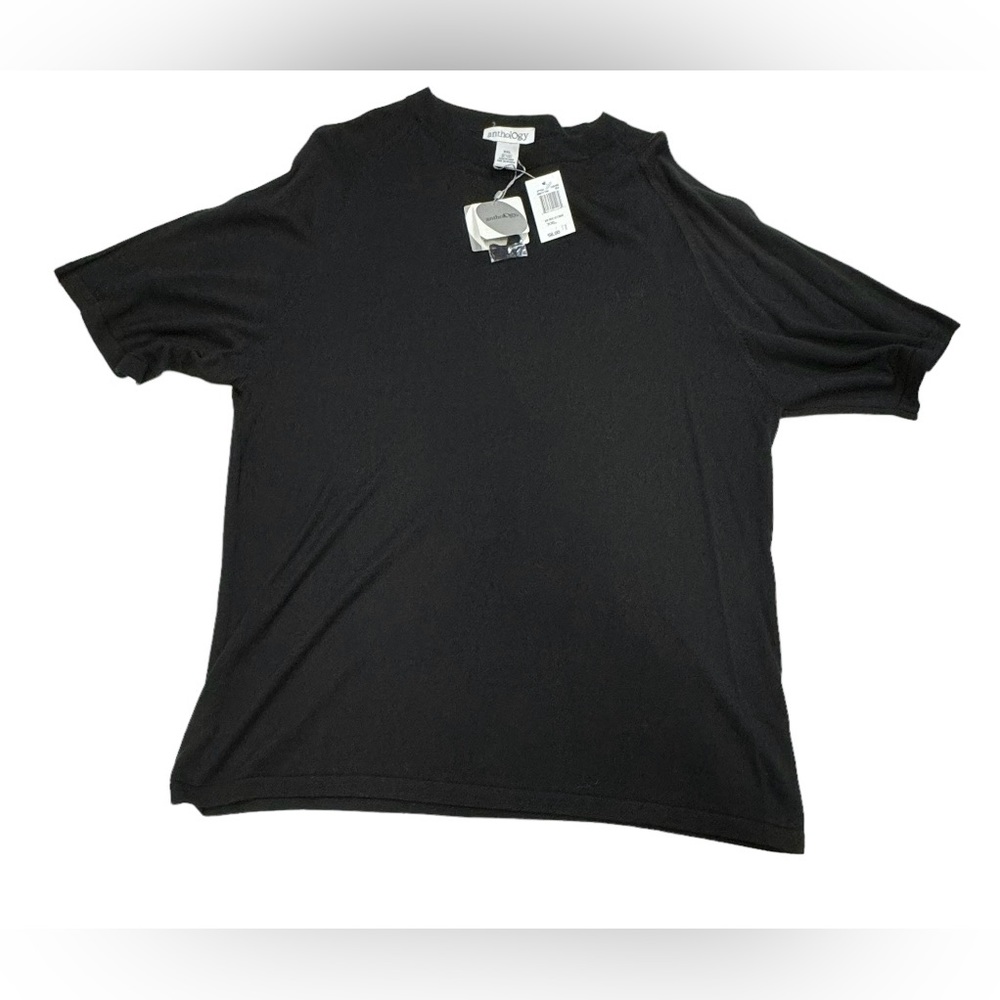 Anthology size XXL 100% silk black short sleeve shirt, NWT, in great condition.